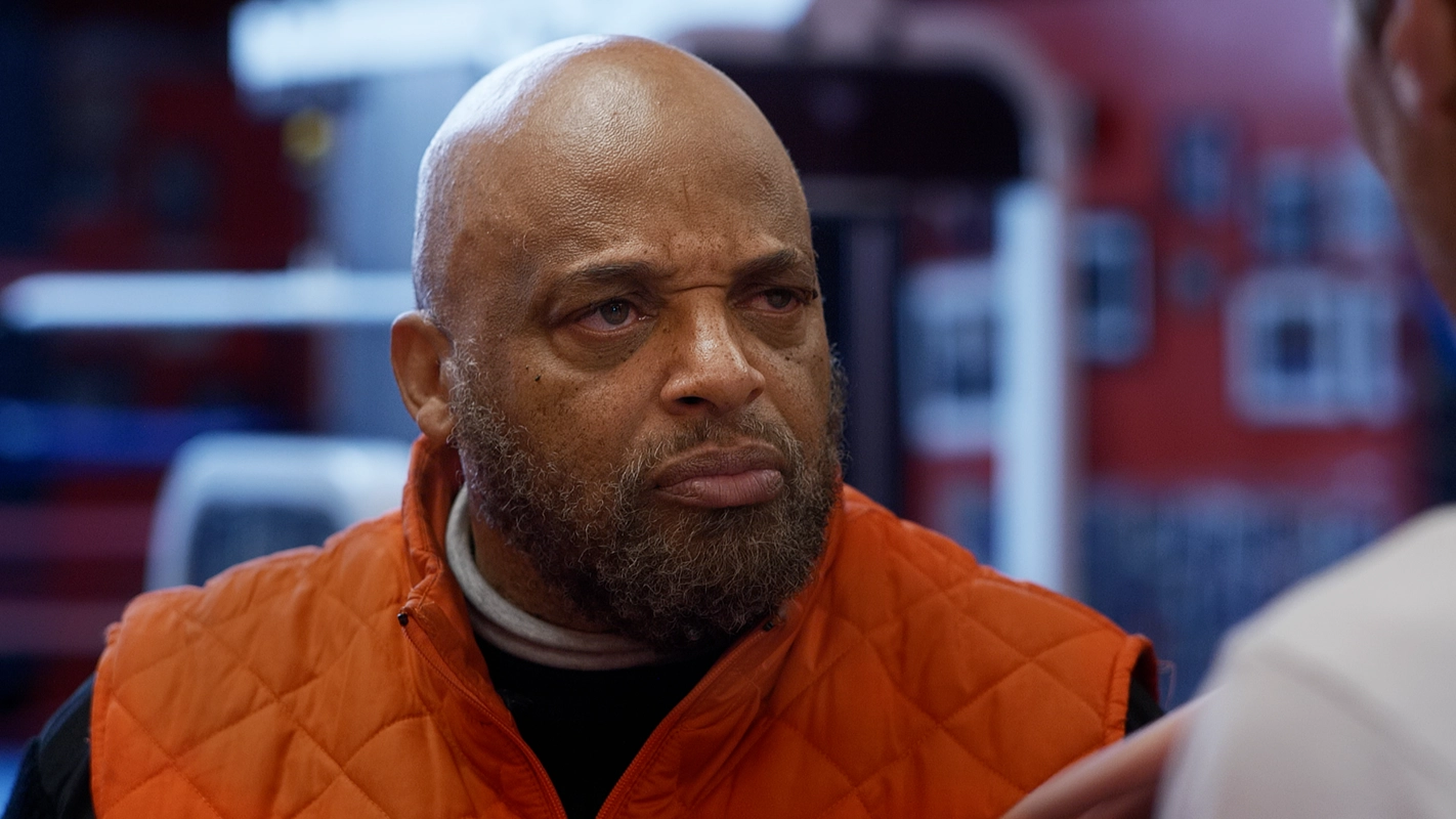 AU HOGAN as EDDIE WASHINGTON